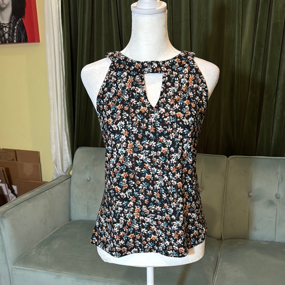 The General Good NWOT Floral Sleeveless Blouse